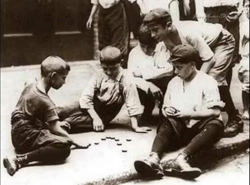 Moment d'una competició de futbol botons